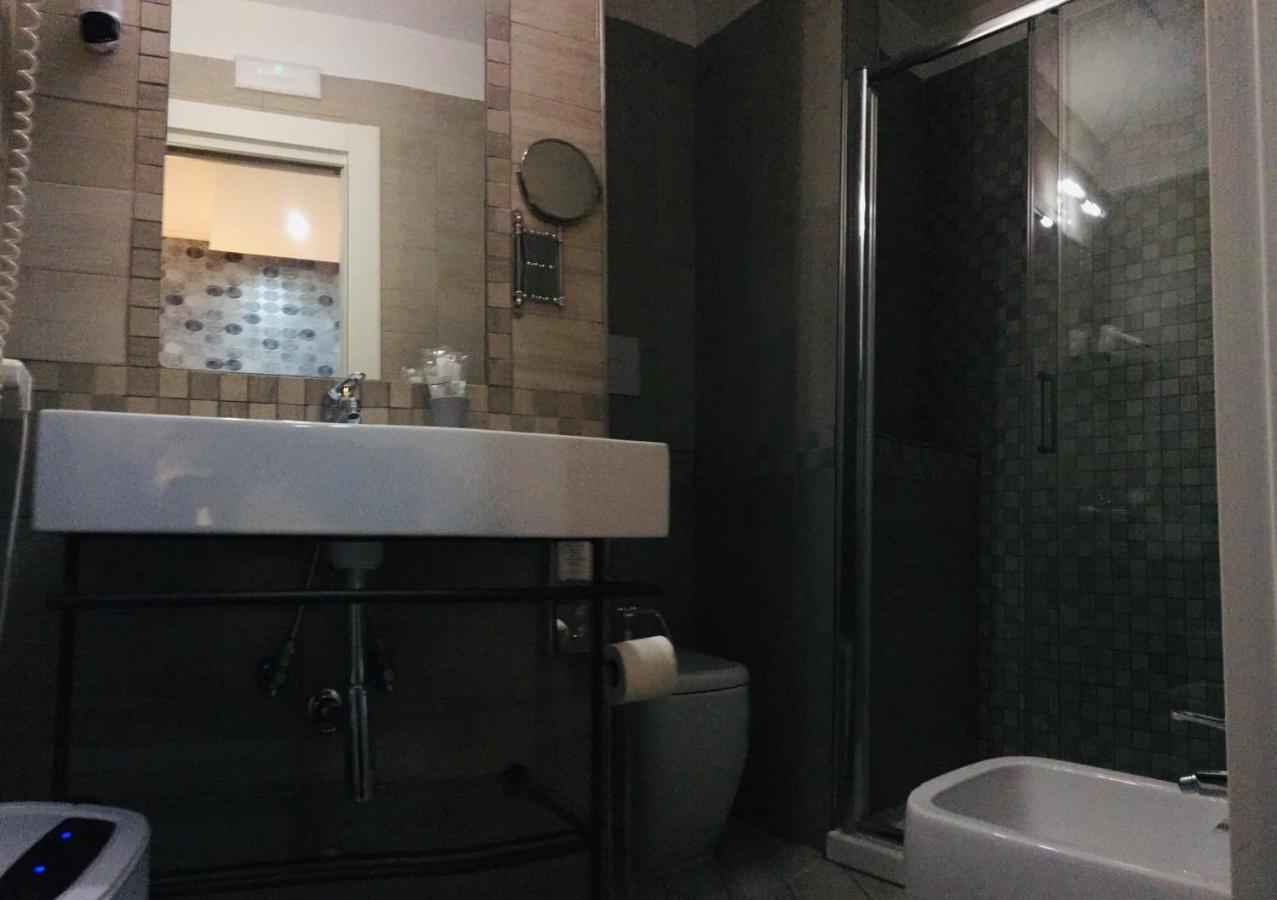 Couette-café Fiumara 3*